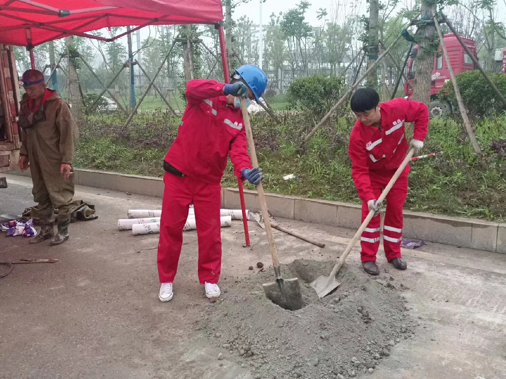 孟津管道疏通哪家好】及时进行市政管道清淤