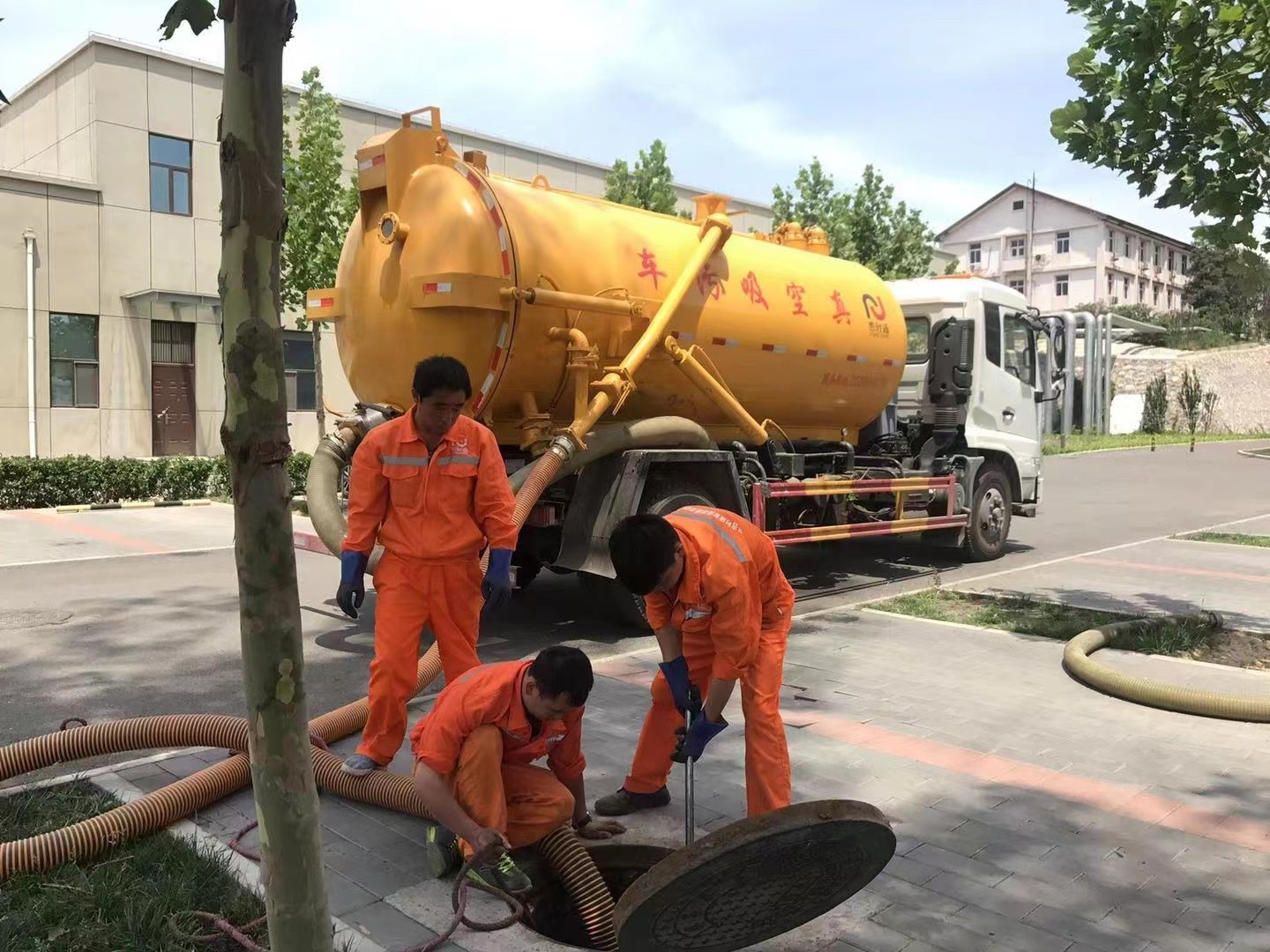 孟津化粪池清理与5-8吨吸粪车施工效率分析